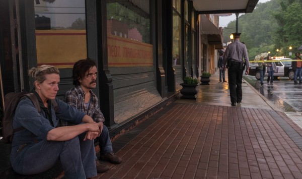 Питър Динклидж като герой на братя Грим